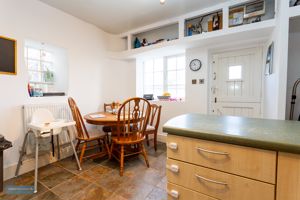 Kitchen/Breakfast Room- click for photo gallery